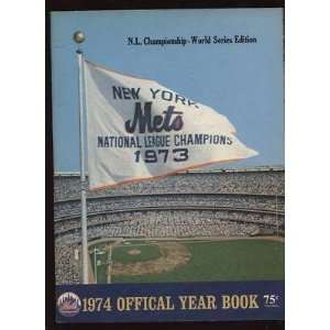   York Mets Yearbook EX+   MLB Programs and Yearbooks: Sports & Outdoors