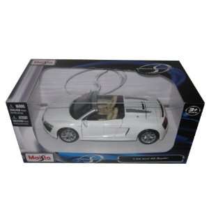  Audi R8 Spyder V10 White 1:24 Diecast Model Car: Toys 