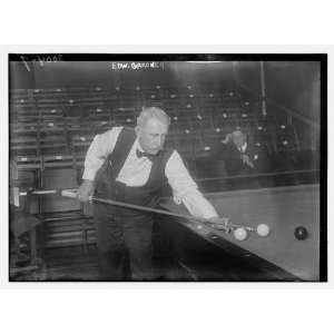  Edward Gardner playing pool: Home & Kitchen