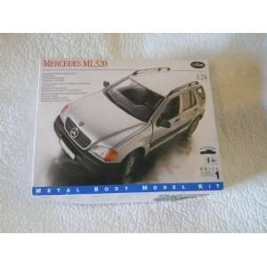  Mercedes Ml 320 S.u.v. Metal Body Model Kit Silver #189 