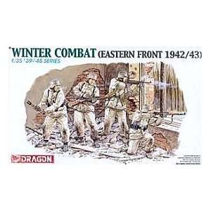  Winter Combat Figures Eastern Front 1942 43 1 35 Dragon: Toys & Games