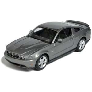  2011 Ford Mustang GT 5.0 Grey 1/24 by Maisto 31209: Toys 