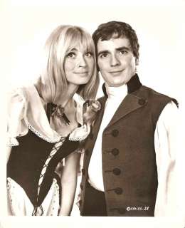 SUSY KENDALL & DUDLEY MOORE  30 is a Dangerous Age  