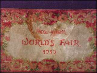 Wonderful Souvenir of the 1939 New York Worlds Fair, Banner measures 