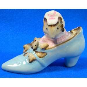 Beatrix Potter The Old Woman Who Lived in a Shoe Royal Albert Figurine