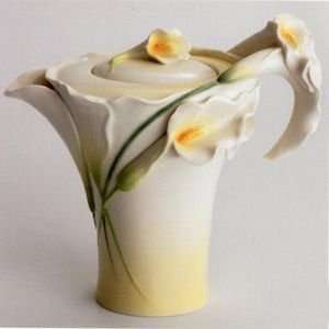  Franz Porcelain Serenity Calla Lily Design Teapot