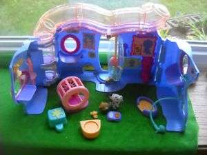 Littlest Pet Shop Lovin Playground 99 % Complete  