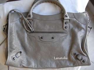 BALENCIAGA 2011 PAPYRUS CITY BAG   very nice brand new  