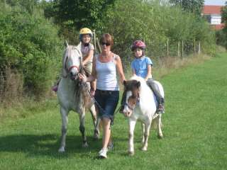 Ponyreiten am Kindergeburtstag / Ponygeburtstag in Hessen   Bad Vilbel 