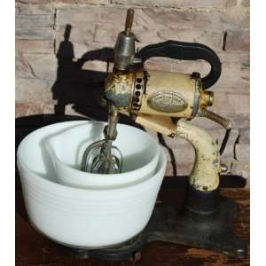    Old Old Old Chippy Cast Iron Mixer w Bowls 