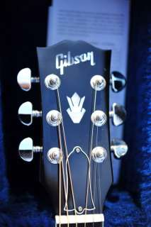 2011 GIBSON HUMMINGBIRD LARGE BODY ACOUSTIC ELECTRIC GUITAR LR BAGGS 