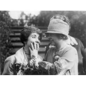 Miss Helen Keller reading Mrs. Coolidges lips. Size of photo 7.5x10 