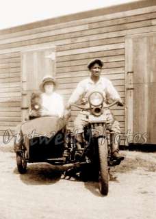 OLD HARLEY DAVIDSON MOTORCYCLE & HARLEY DOG PHOTO 3  